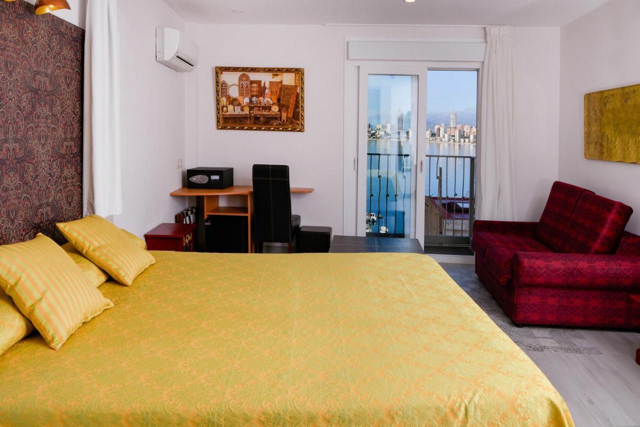 Clopy Rocamar Hotel Бенидорм Екстериор снимка