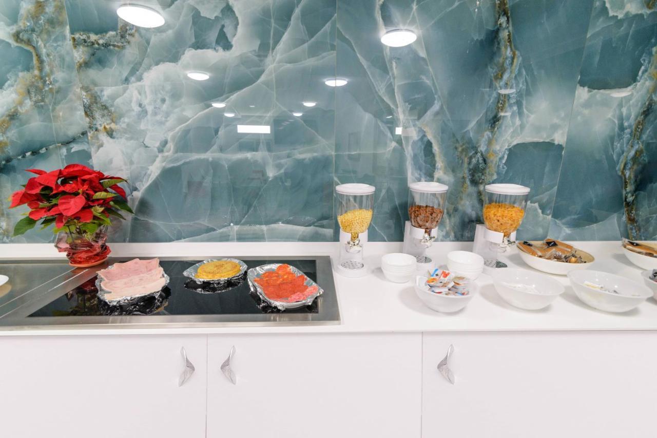 Clopy Rocamar Hotel Бенидорм Екстериор снимка
