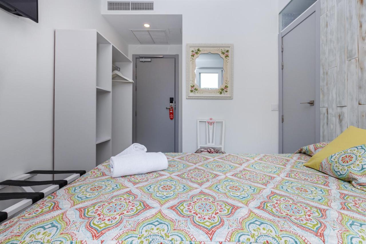 Clopy Rocamar Hotel Бенидорм Екстериор снимка