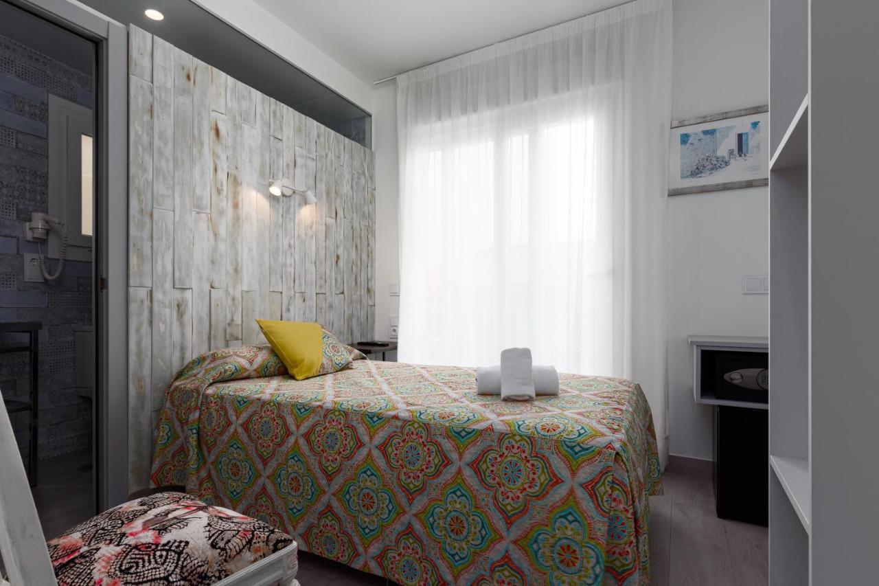 Clopy Rocamar Hotel Бенидорм Екстериор снимка