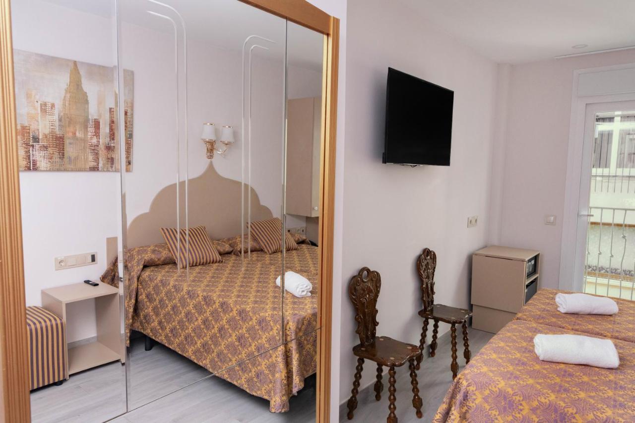 Clopy Rocamar Hotel Бенидорм Екстериор снимка