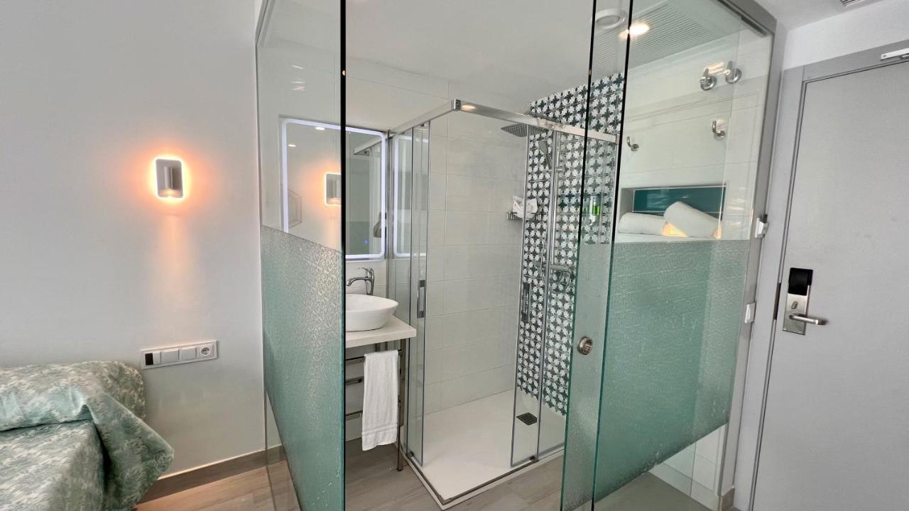 Clopy Rocamar Hotel Бенидорм Екстериор снимка
