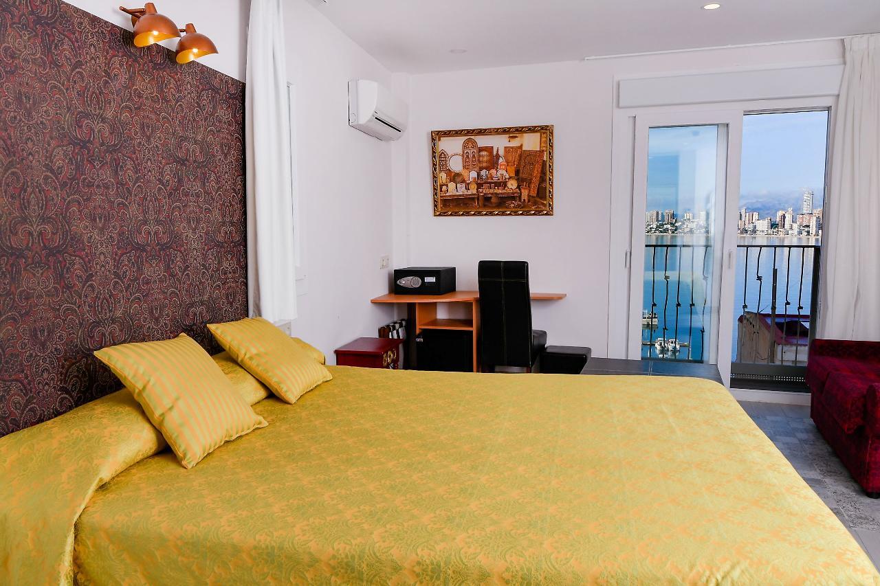 Clopy Rocamar Hotel Бенидорм Екстериор снимка