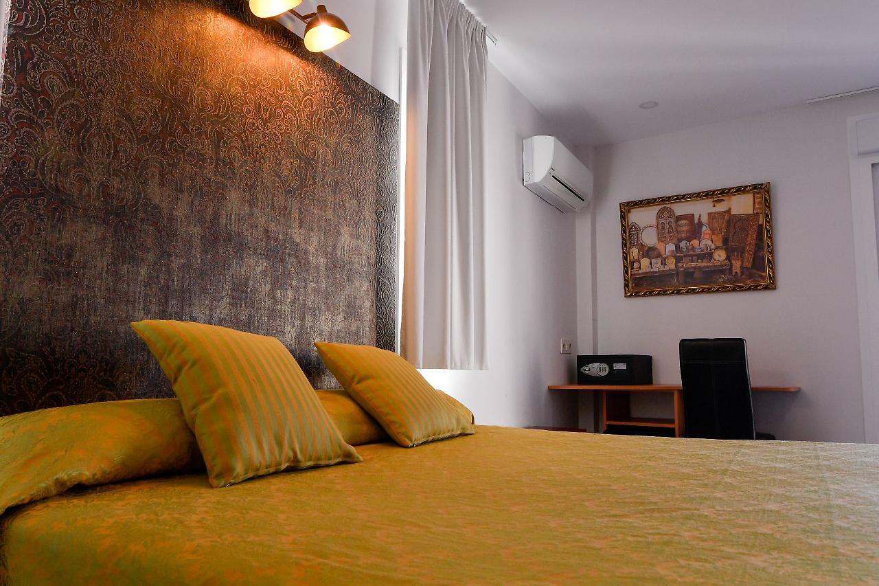 Clopy Rocamar Hotel Бенидорм Екстериор снимка