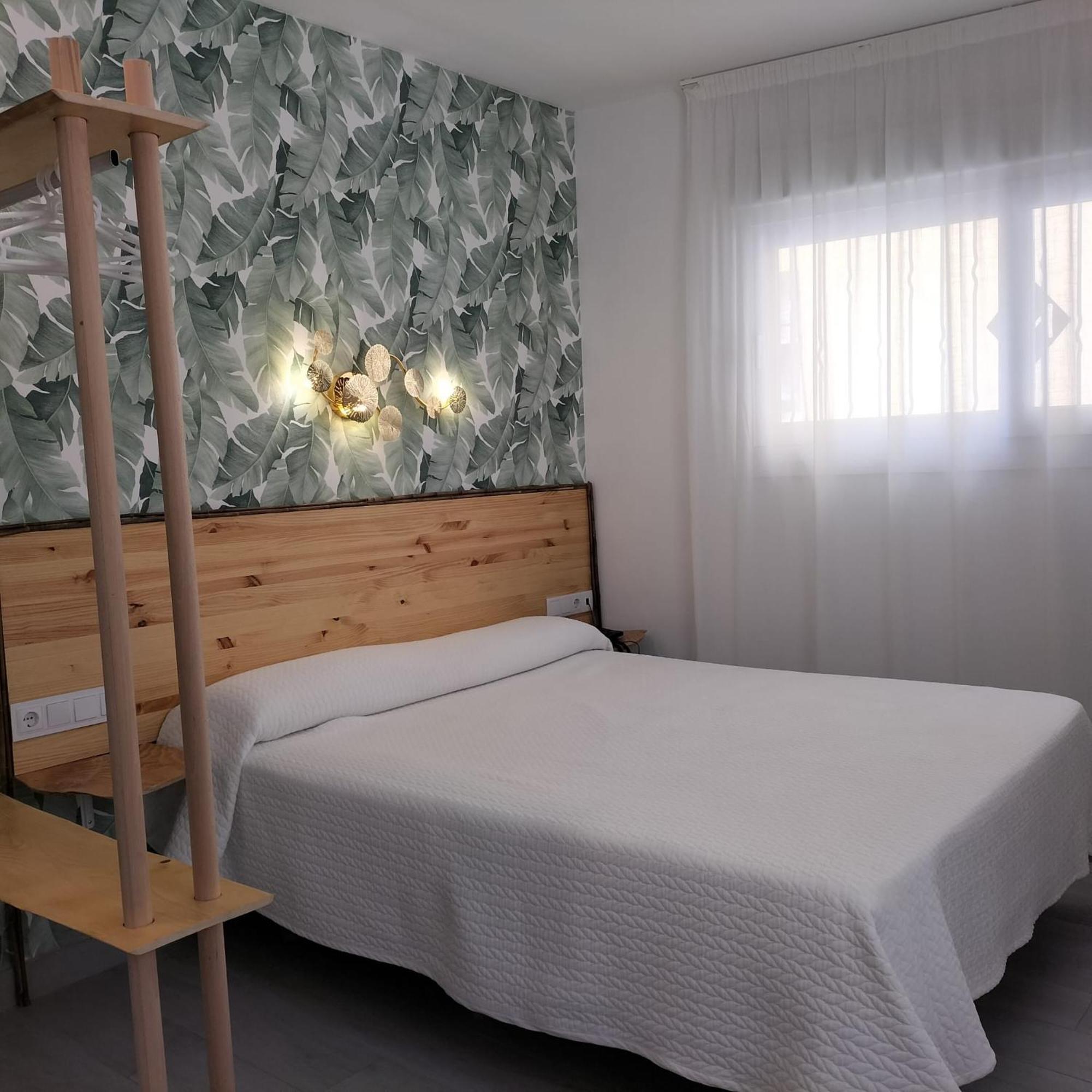 Clopy Rocamar Hotel Бенидорм Екстериор снимка